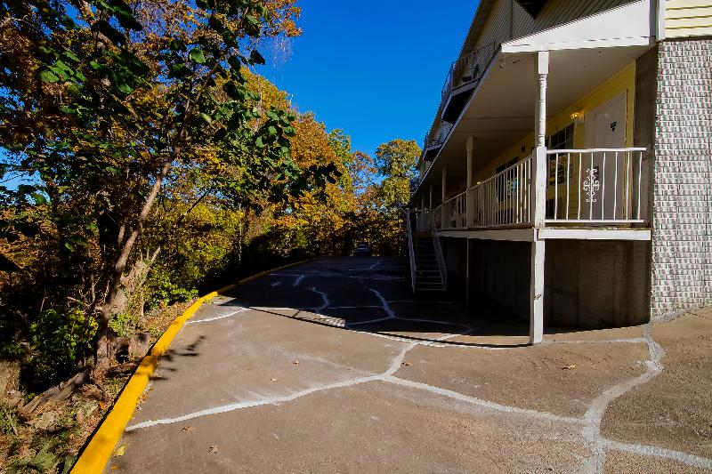فندق على الطريق O Eureka Springs  Christ Of Ozark Area