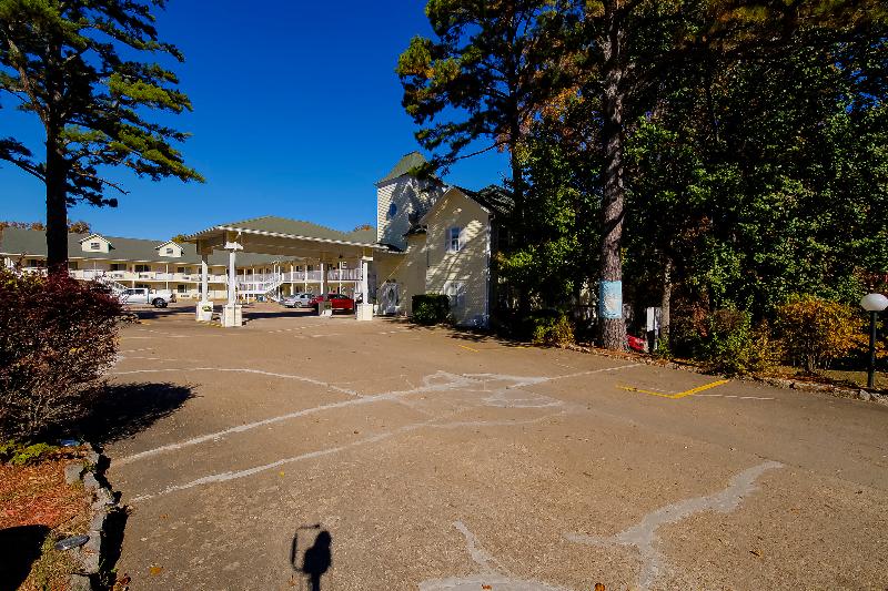 מוטל O Eureka Springs  Christ Of Ozark Area