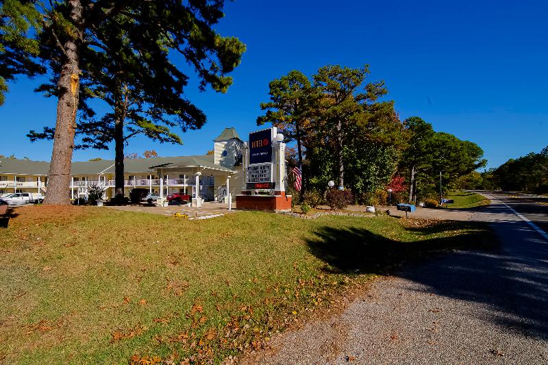 מוטל O Eureka Springs  Christ Of Ozark Area