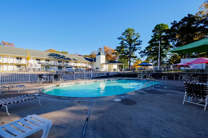 מוטל O Eureka Springs  Christ Of Ozark Area