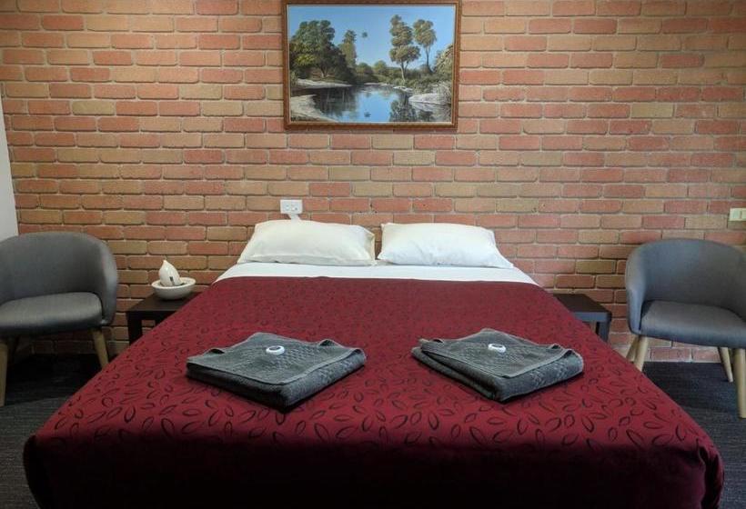 מוטל Travellers Inn Kaniva