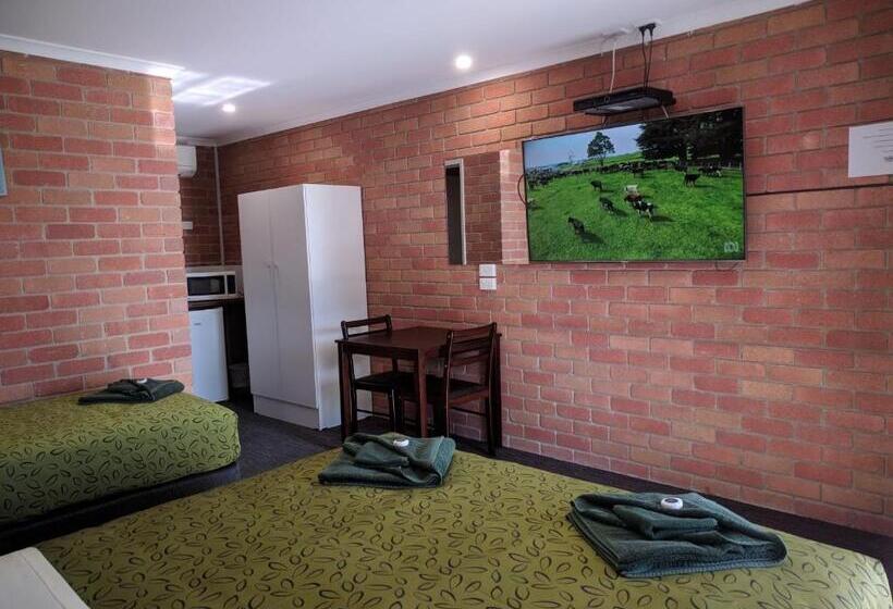 מוטל Travellers Inn Kaniva