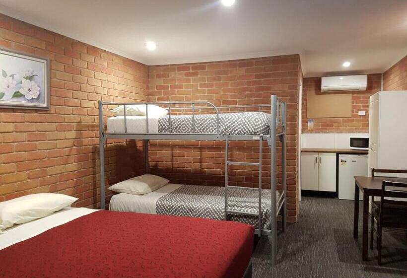 מוטל Travellers Inn Kaniva