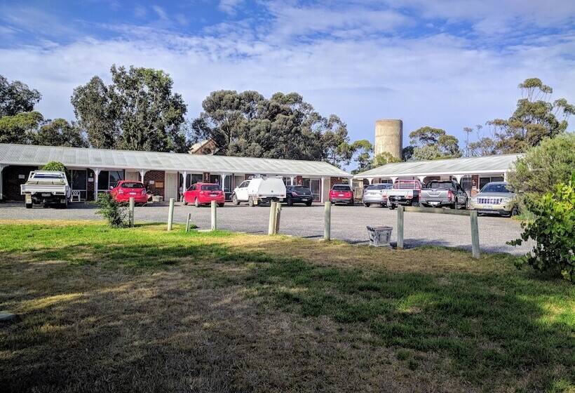 מוטל Travellers Inn Kaniva