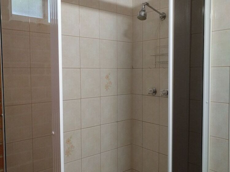 מוטל Travellers Inn Kaniva