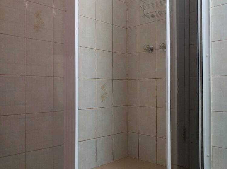 מוטל Travellers Inn Kaniva