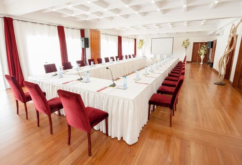 Nomad Suites Residence