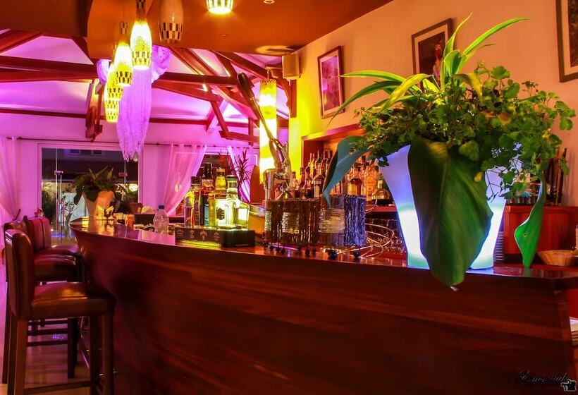 Nomad Suites Residence