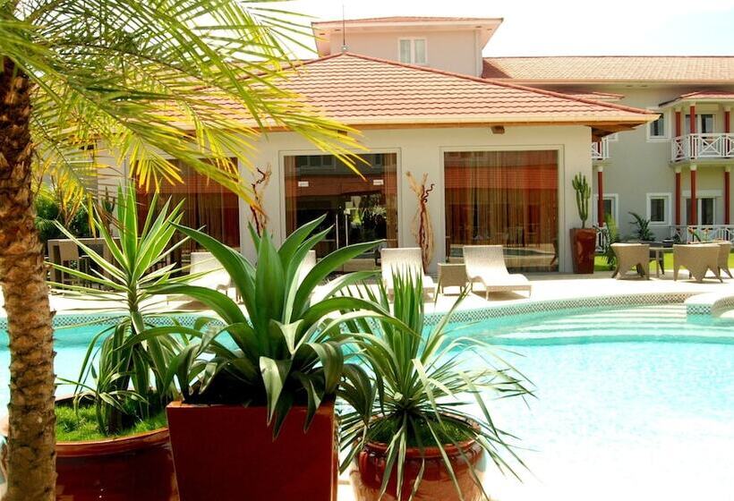 Nomad Suites Residence