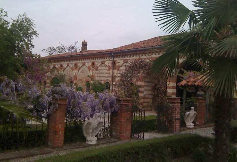 펜션 Castello Di Frassinello