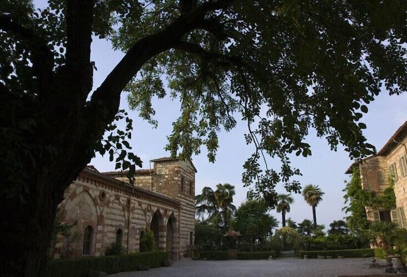 펜션 Castello Di Frassinello