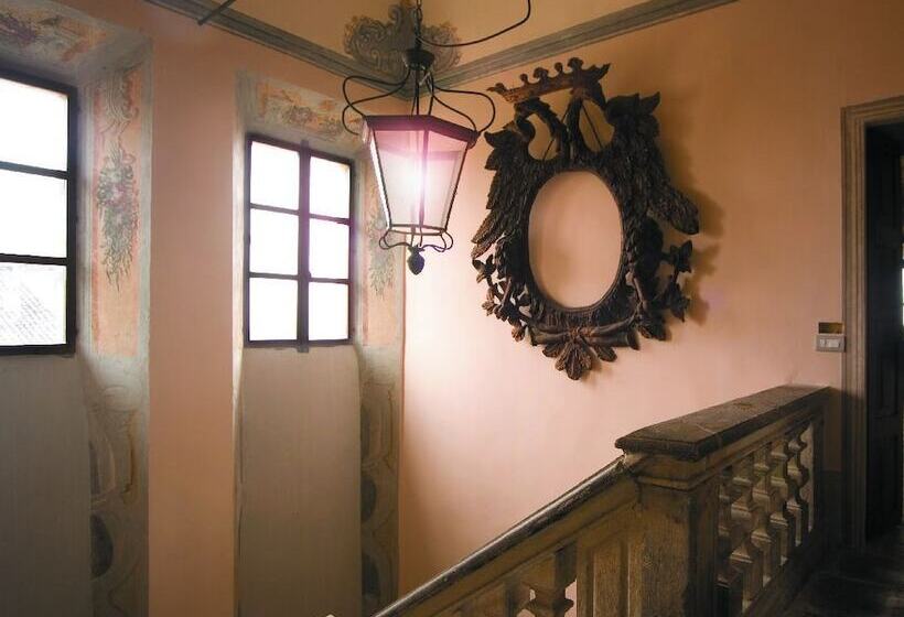 펜션 Castello Di Frassinello