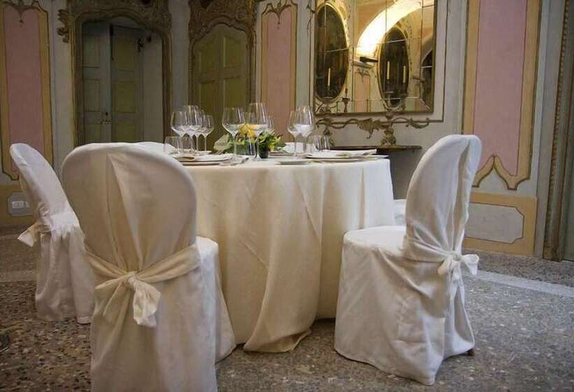 펜션 Castello Di Frassinello