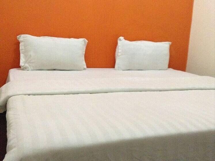 ペンション Cenang Rest House