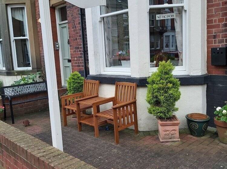 펜션 Ellies Guest House