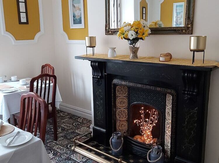 펜션 Ellies Guest House