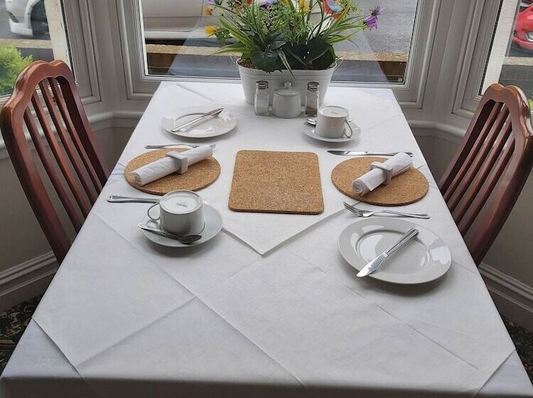 펜션 Ellies Guest House