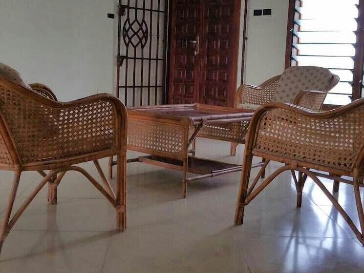 پانسیون Afiki Resort