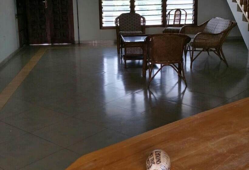 پانسیون Afiki Resort