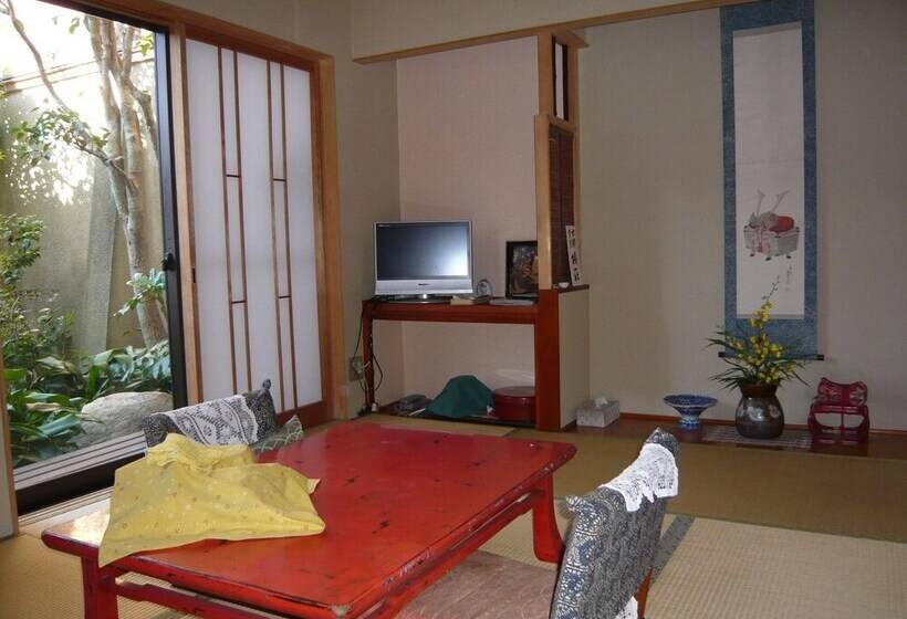 بنسيون Tsubakiso