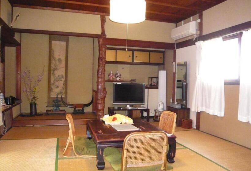 بنسيون Tsubakiso