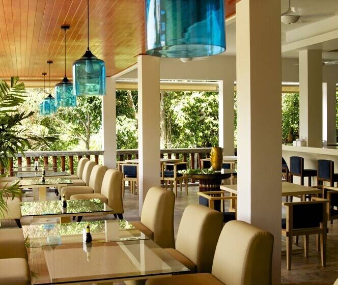 استراحتگاه Grand Bleu Ocean View Pool Suite