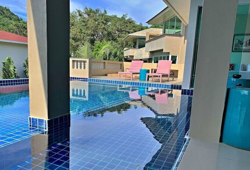 リゾートホテル Grand Bleu Ocean View Pool Suite