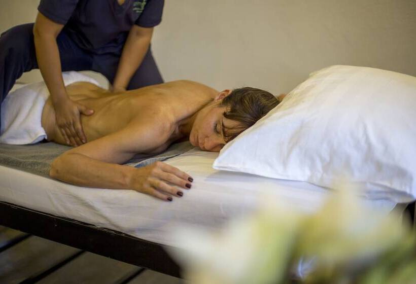 استراحتگاه Wheel Garden Riverside