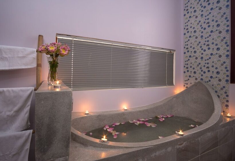 استراحتگاه Wheel Garden Riverside