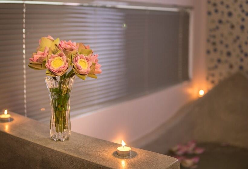 استراحتگاه Wheel Garden Riverside