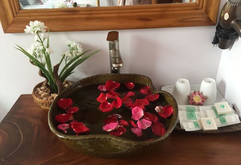 استراحتگاه Wheel Garden Riverside