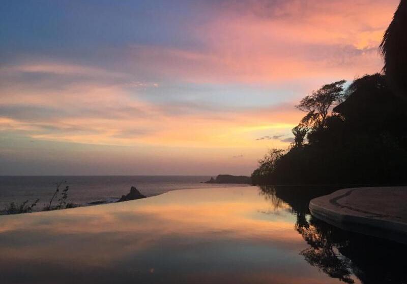 استراحتگاه Zoa Hotel Adults Only