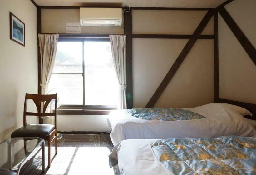 Общежитие Sakura Guest House