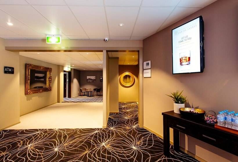 Shamrock Gardens Motel