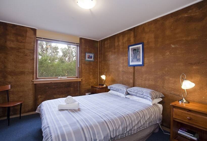 Split Point Cottages