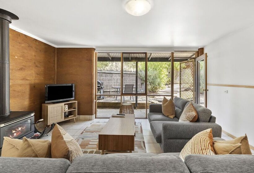 Split Point Cottages