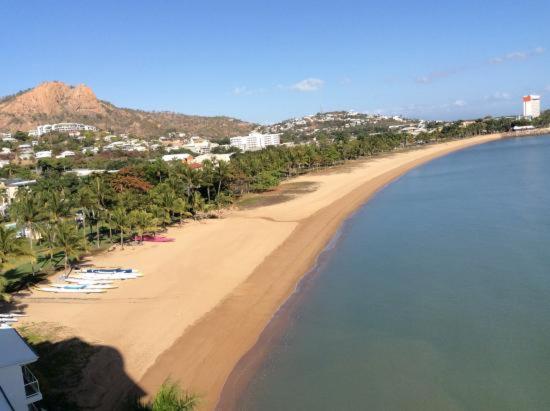 Emthree Seaside Apartments