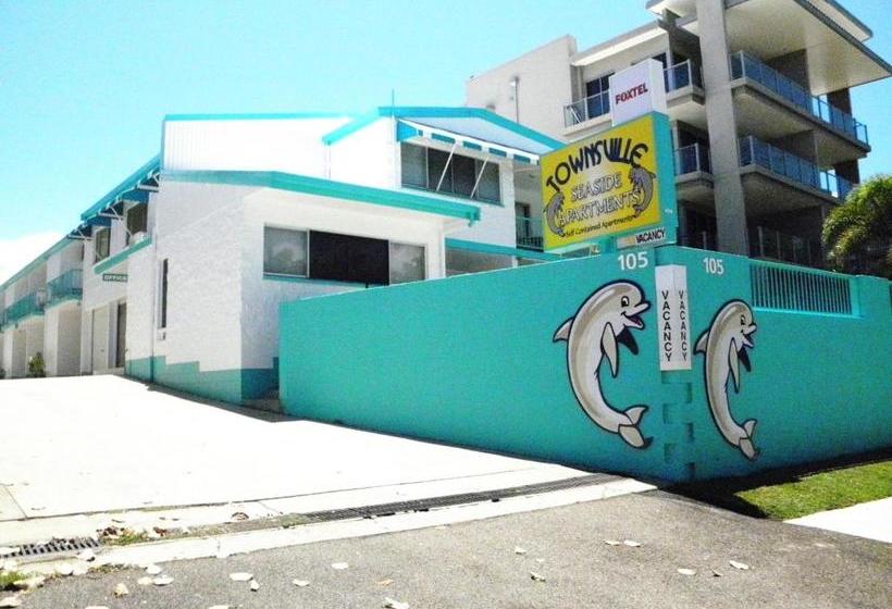 Emthree Seaside Apartments