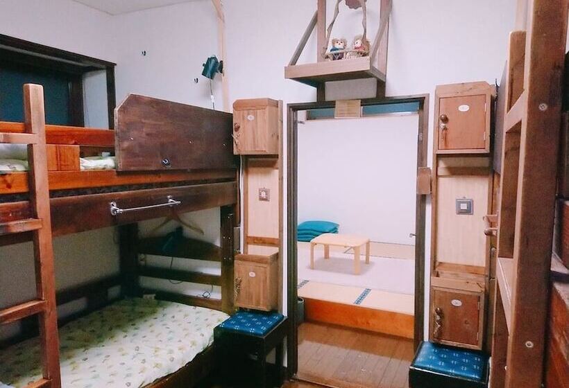 Yufuin Country Road Youth Hostel