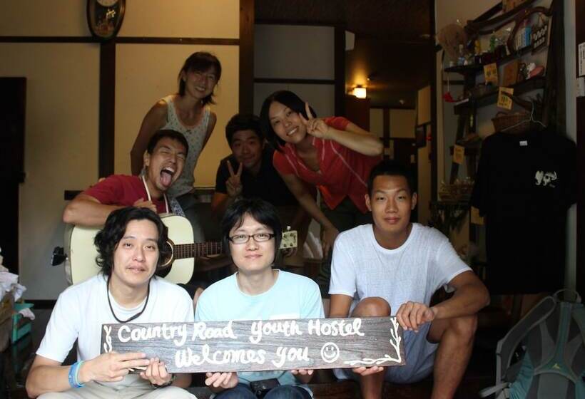 Yufuin Country Road Youth Hostel