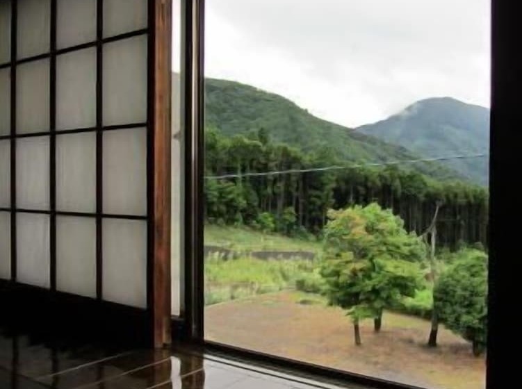 Yufuin Country Road Youth Hostel