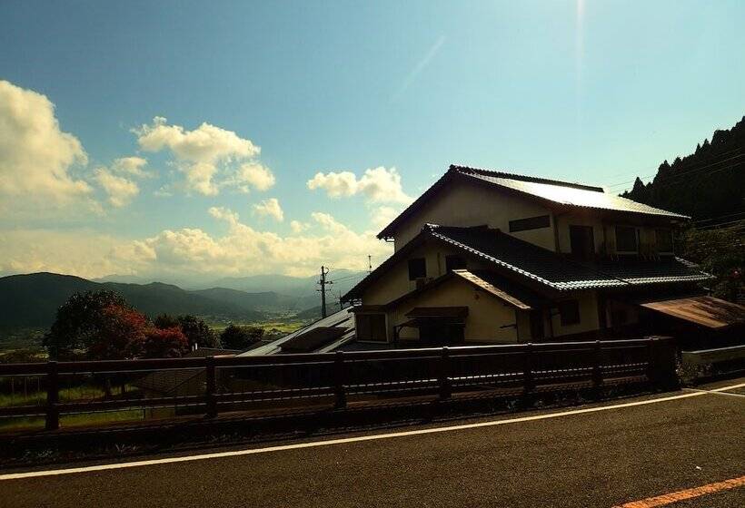 Yufuin Country Road Youth Hostel
