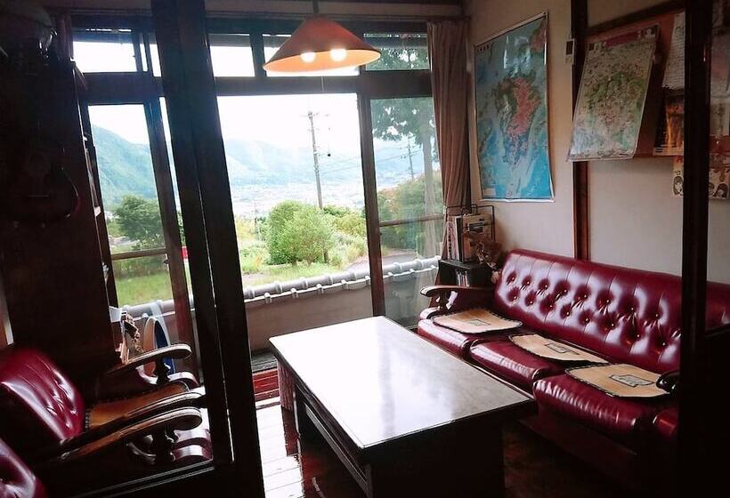 Yufuin Country Road Youth Hostel