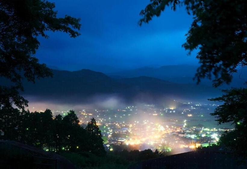 Yufuin Country Road Youth Hostel