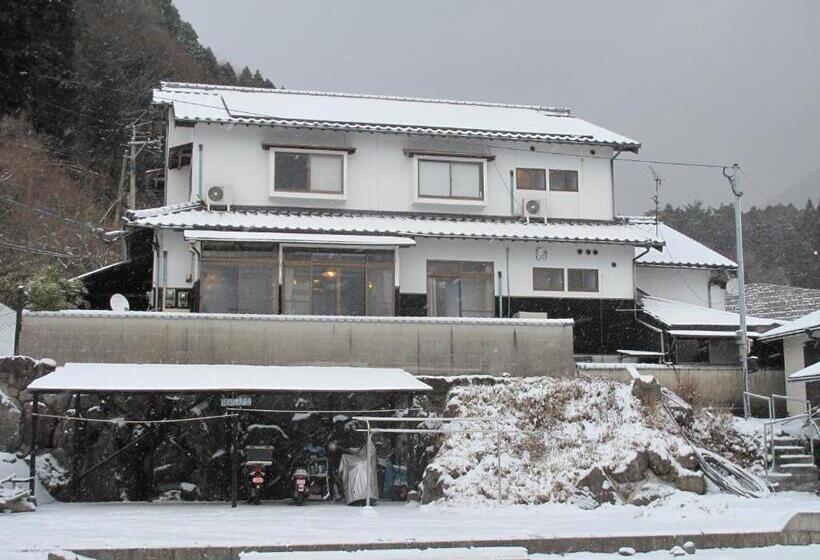 Yufuin Country Road Youth Hostel