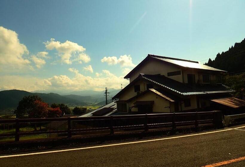 Yufuin Country Road Youth Hostel