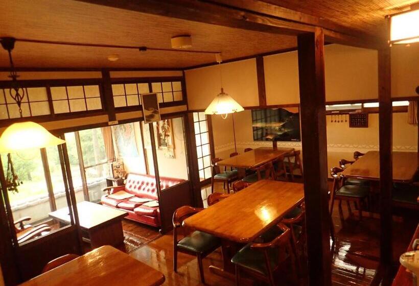 Yufuin Country Road Youth Hostel