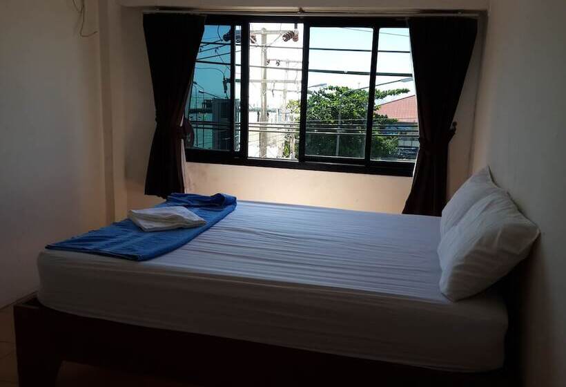 Coffee Island Hostel