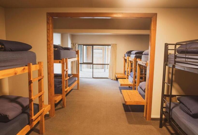 هاستل Dusky Lodge