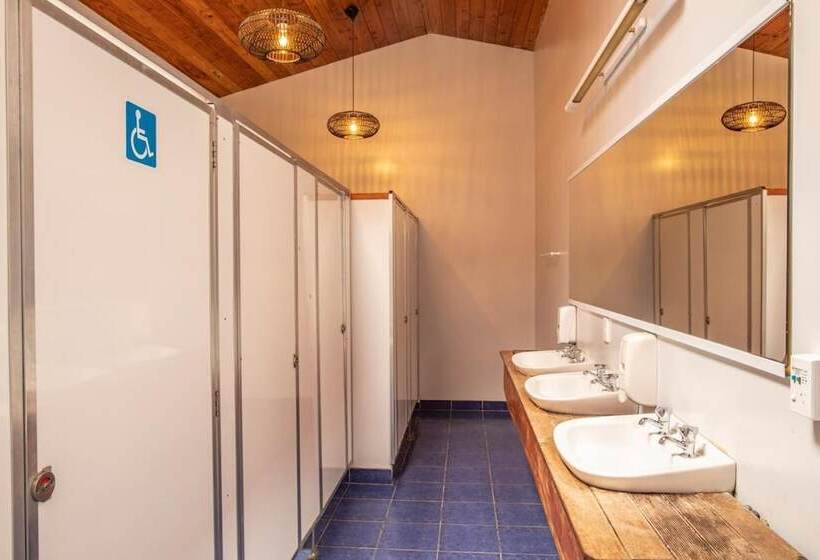 هاستل Dusky Lodge